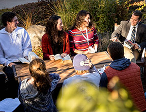 Photo of Whitworth students. Link to Glen and Dottie Ellison's story.
